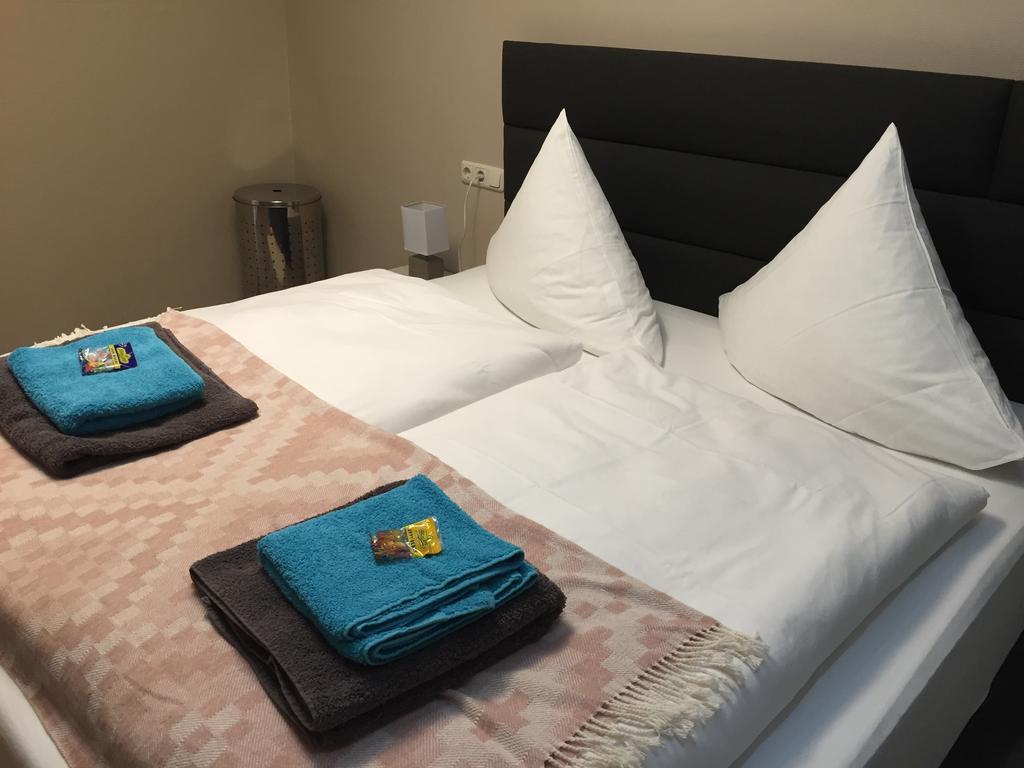 Ferienwohnung Wuerzburg, Wuerzburg Sanderau ภายนอก รูปภาพ